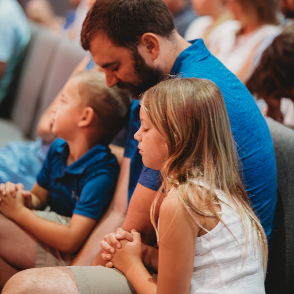 473x473LovingChurch 05